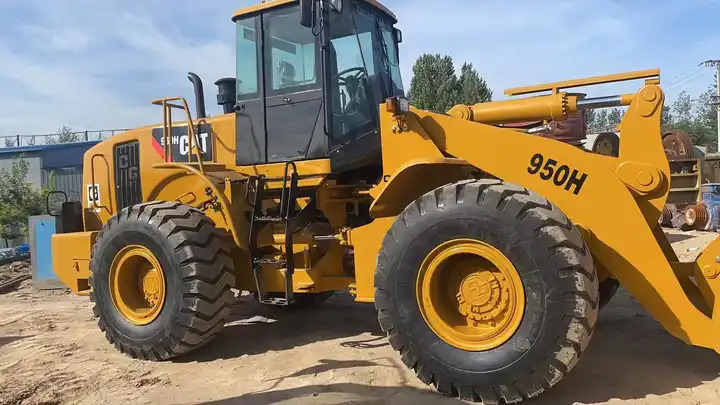 Used Caterpillar quality CAT950H with original large loader CAT 950H - Utovarivač točkaš: slika 3 Used Caterpillar quality CAT950H with original large loader CAT 950H - Utovarivač točkaš: slika 3