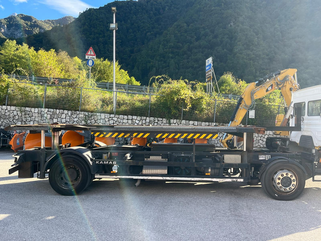 MERCEDES-BENZ KAMAG - Kamion za prevoz kontejnera/ Kamion sa promenjivim sandukom: slika 5 MERCEDES-BENZ KAMAG - Kamion za prevoz kontejnera/ Kamion sa promenjivim sandukom: slika 5