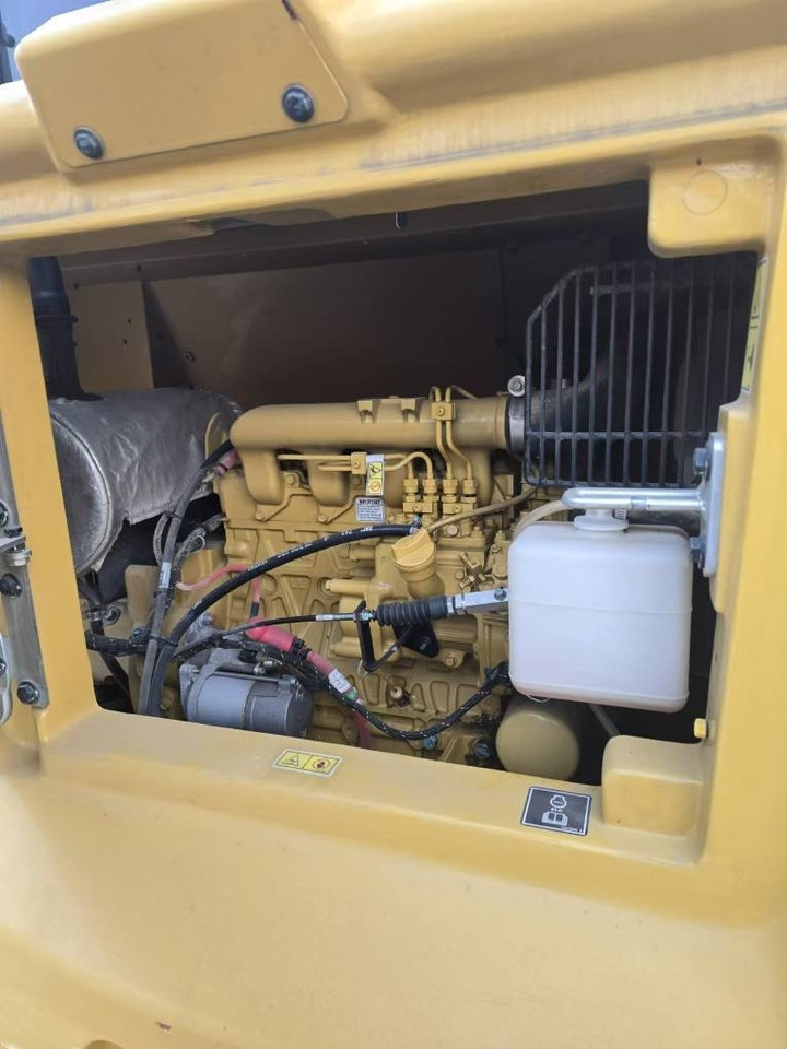 Mini bager CAT 306: slika 6 Mini bager CAT 306: slika 6