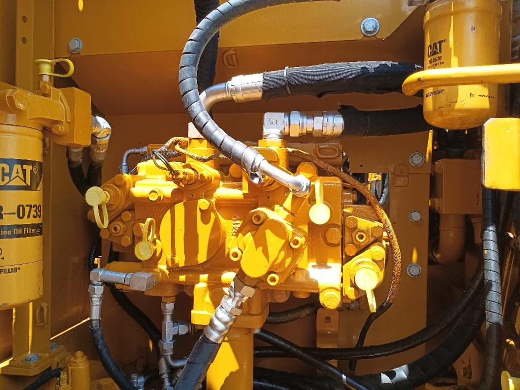 Bager guseničar CAT 315: slika 10