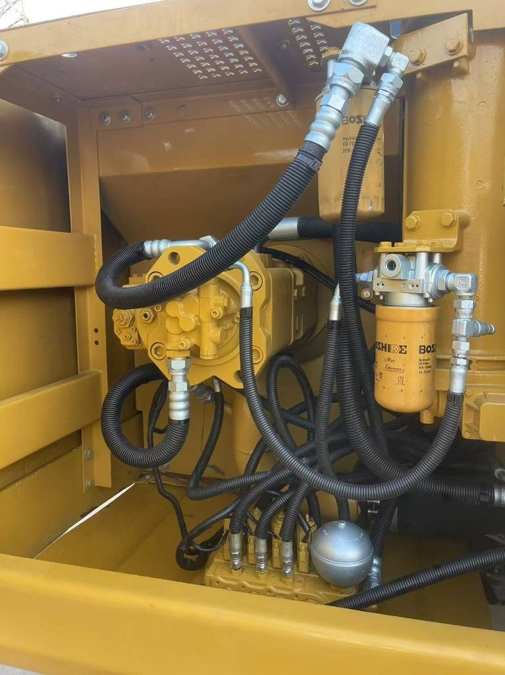 Bager guseničar CAT 320 B L: slika 7 Bager guseničar CAT 320 B L: slika 7