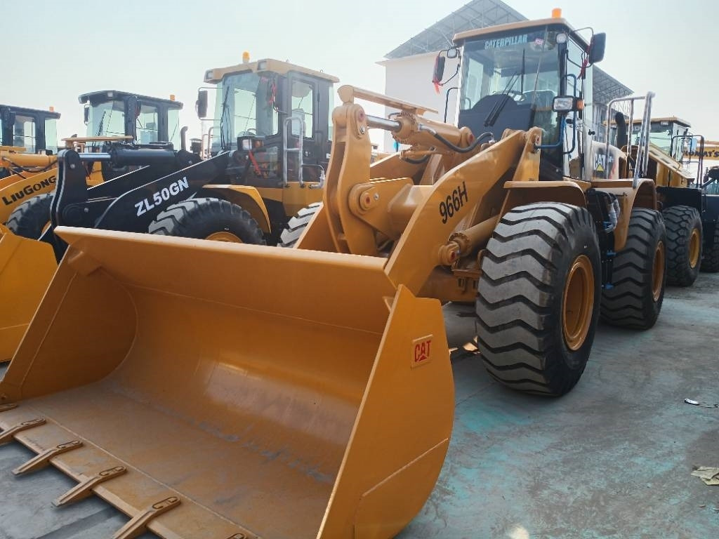CAT 966 H  - Utovarivač točkaš: slika 5 CAT 966 H  - Utovarivač točkaš: slika 5