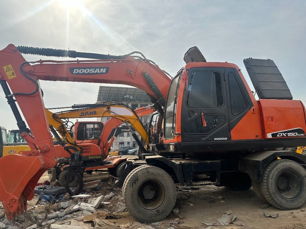 Doosan DX 150W -9 - Bager točkaš: slika 4 Doosan DX 150W -9 - Bager točkaš: slika 4