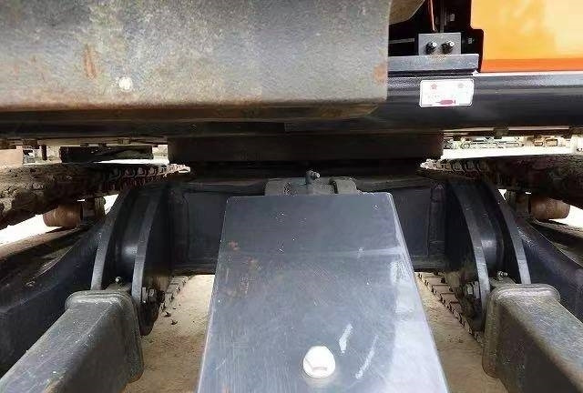 Hitachi 30 - Bager guseničar: slika 4 Hitachi 30 - Bager guseničar: slika 4