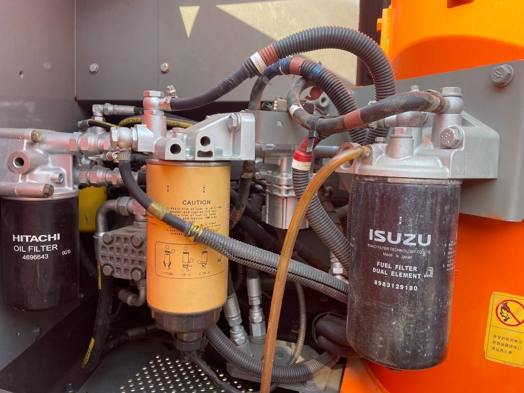 Hitachi ZX 130  - Bager guseničar: slika 5 Hitachi ZX 130  - Bager guseničar: slika 5