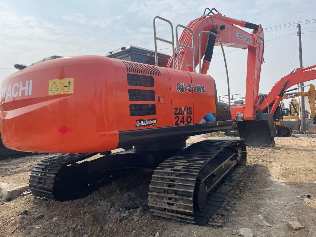 Hitachi ZX 240 - Bager guseničar: slika 1 Hitachi ZX 240 - Bager guseničar: slika 1