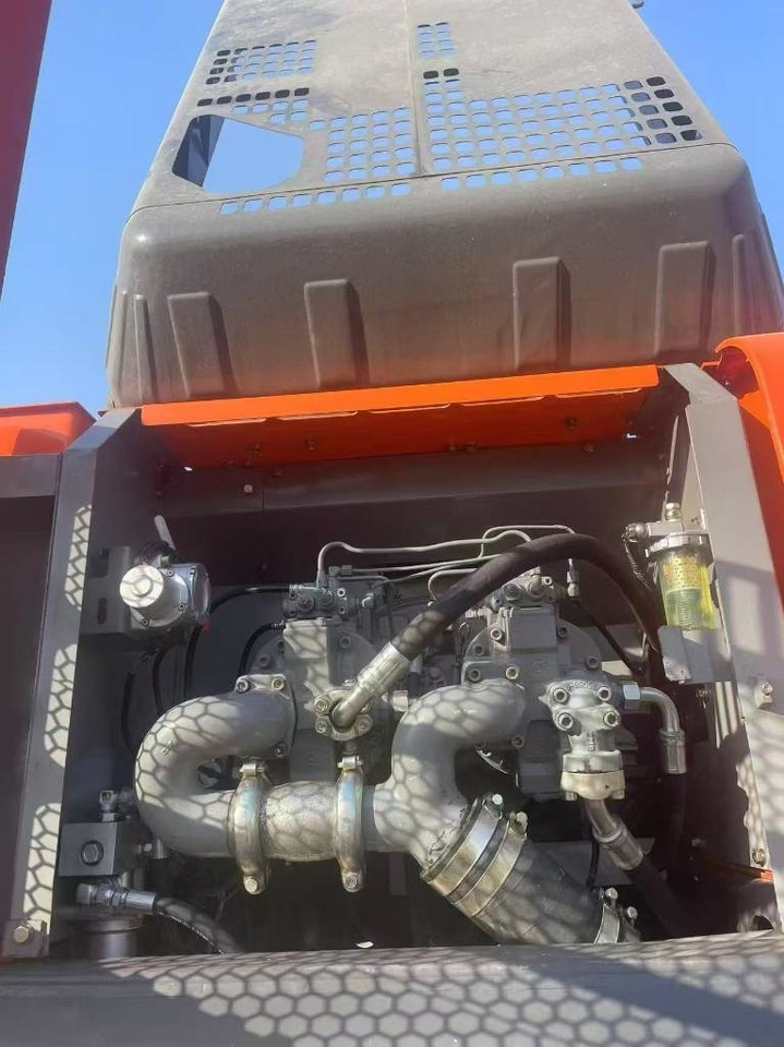 Hitachi ZX 350 - Bager guseničar: slika 5 Hitachi ZX 350 - Bager guseničar: slika 5