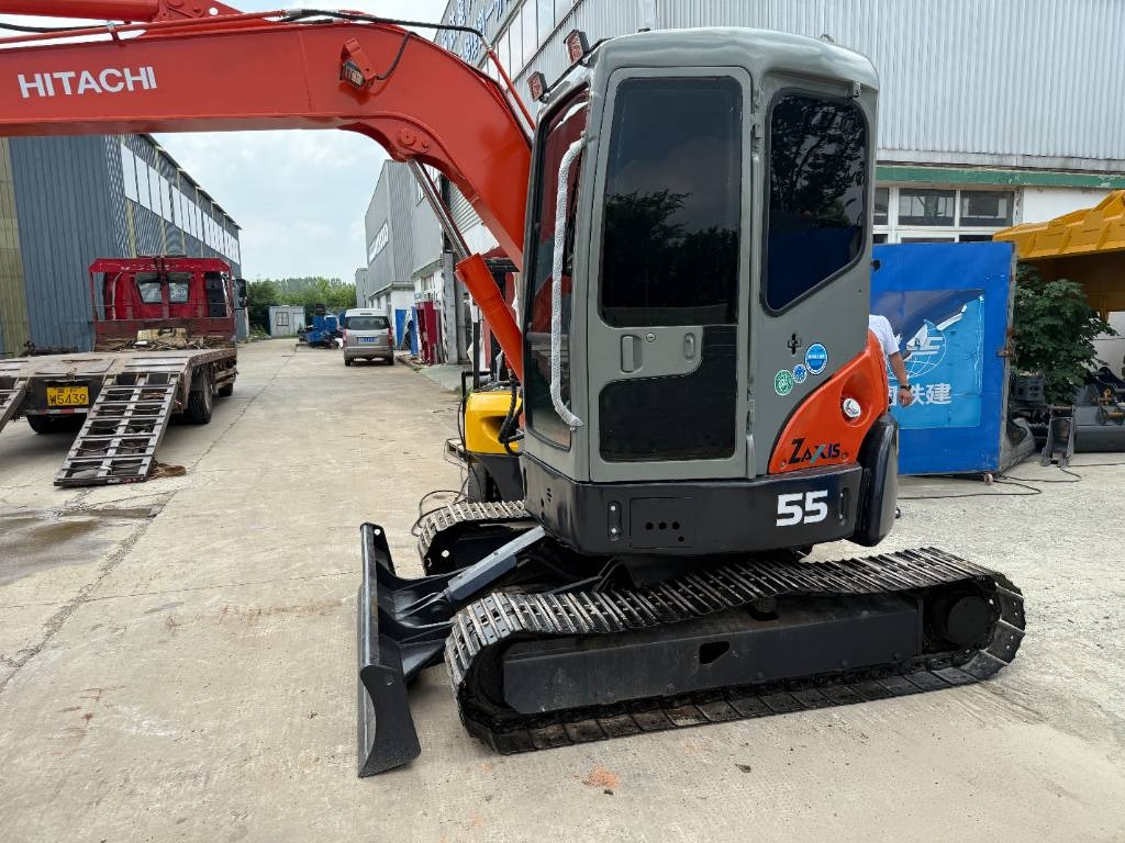 Hitachi ZX 55 - Mini bager: slika 1 Hitachi ZX 55 - Mini bager: slika 1