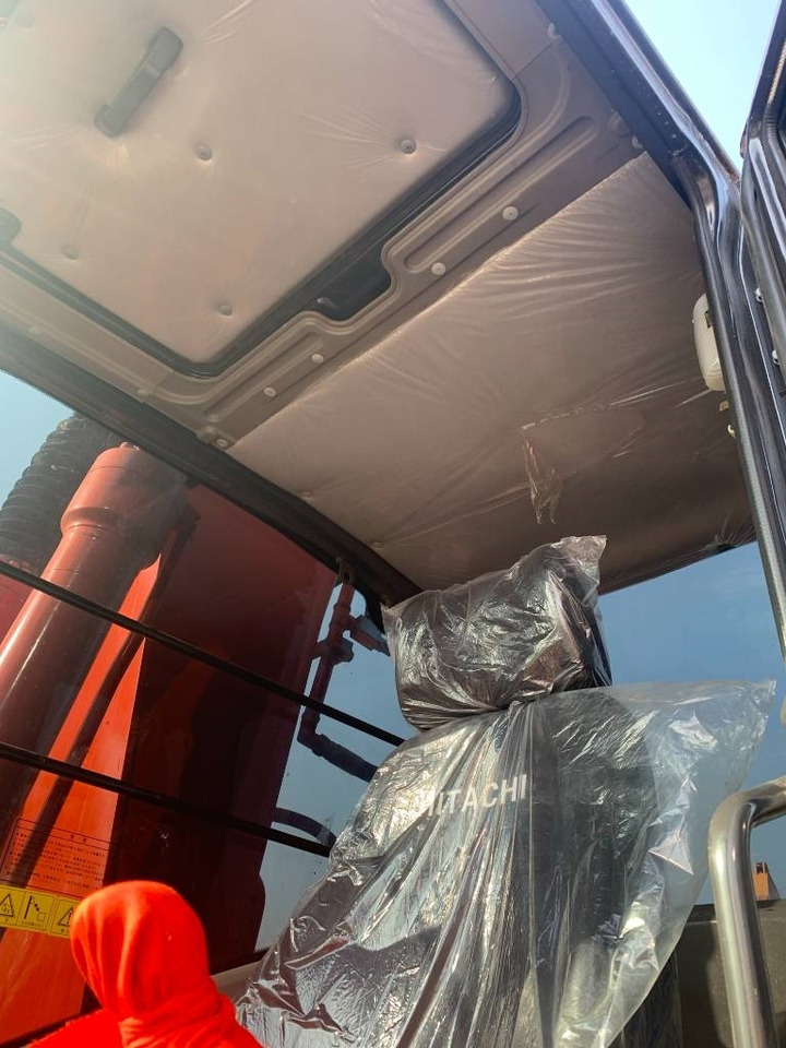 Hitachi Zaxis 200 LC - Bager guseničar: slika 3 Hitachi Zaxis 200 LC - Bager guseničar: slika 3