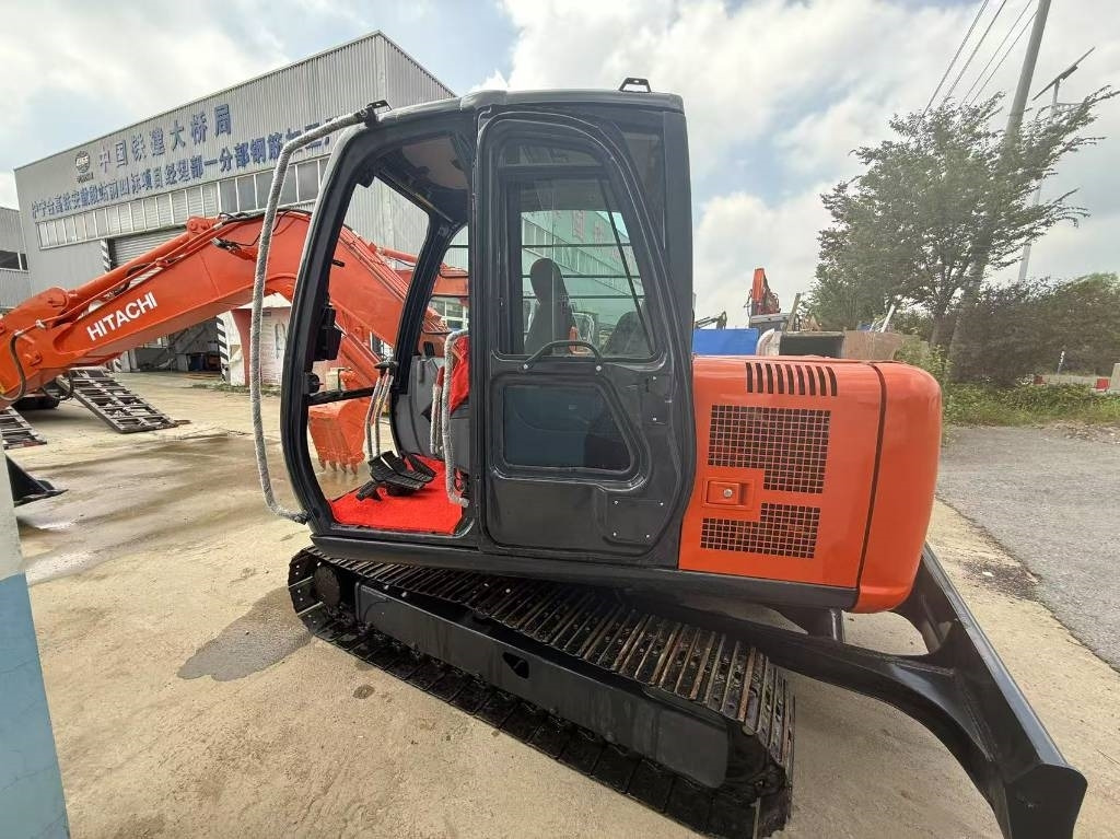 Hitachi Zaxis 60 - Bager guseničar: slika 4 Hitachi Zaxis 60 - Bager guseničar: slika 4