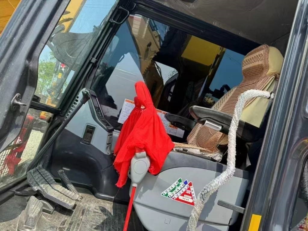 Komatsu PC 130 - Bager guseničar: slika 4 Komatsu PC 130 - Bager guseničar: slika 4