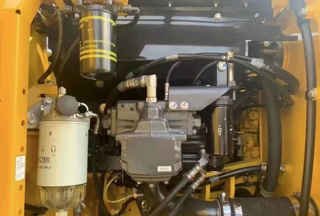 Komatsu PC 200-8 - Bager guseničar: slika 5 Komatsu PC 200-8 - Bager guseničar: slika 5