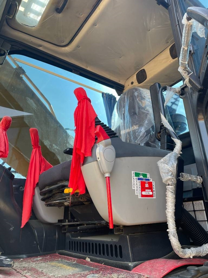 Komatsu PC 210 - Bager guseničar: slika 2 Komatsu PC 210 - Bager guseničar: slika 2