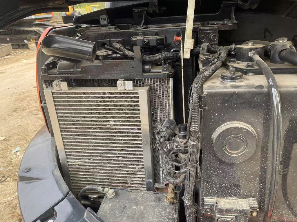 Kubota 155 - Bager guseničar: slika 2 Kubota 155 - Bager guseničar: slika 2