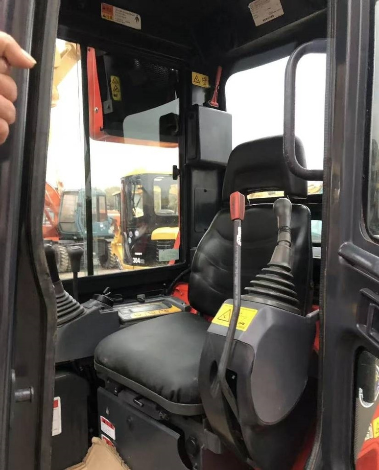 Kubota U 35 - Mini bager: slika 3 Kubota U 35 - Mini bager: slika 3