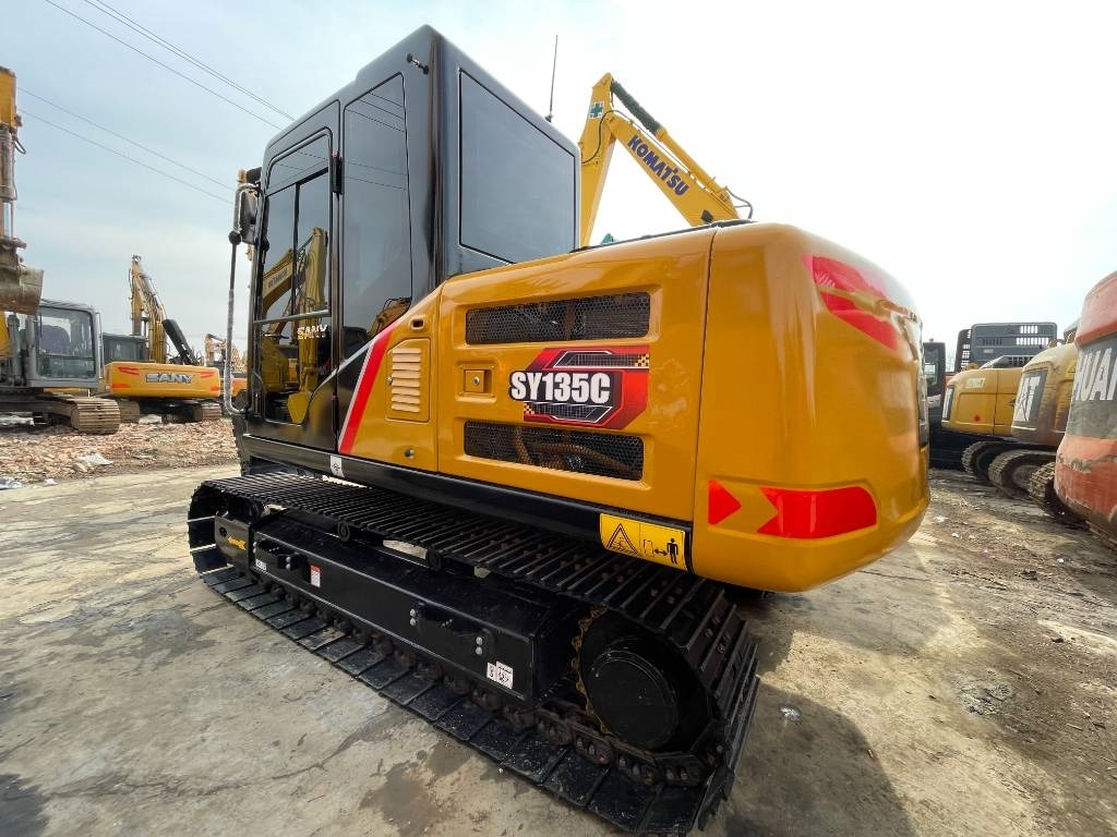 Bager guseničar Sany SY 135: slika 8