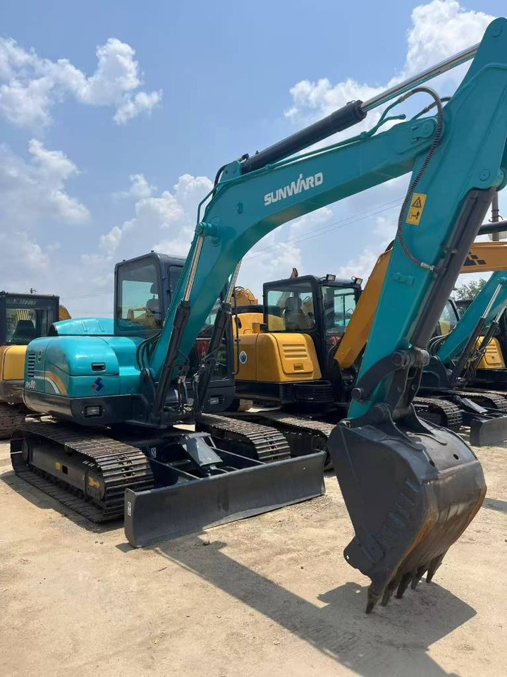 Sunward 70 - Mini bager: slika 1 Sunward 70 - Mini bager: slika 1