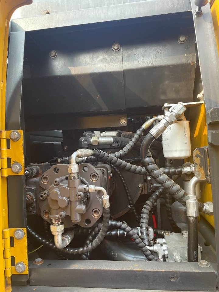 Volvo EC 140 - Bager guseničar: slika 2 Volvo EC 140 - Bager guseničar: slika 2