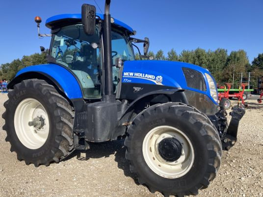 New Holland T7.210 - Traktor: slika 2 New Holland T7.210 - Traktor: slika 2