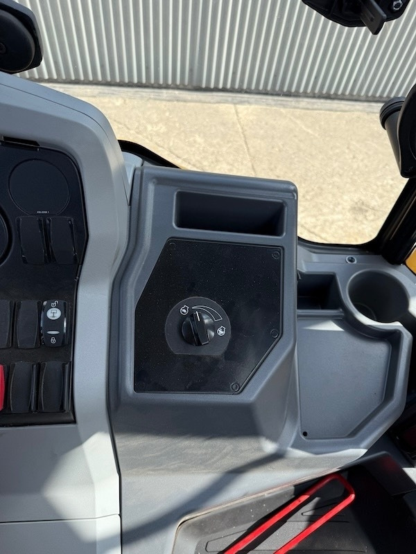 Novu Bager utovarivač CAT 424: slika 18 Novu Bager utovarivač CAT 424: slika 18