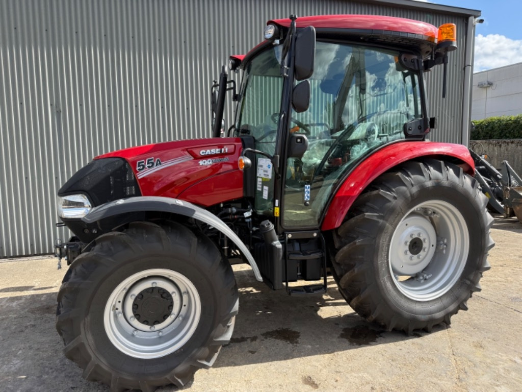 Case IH Farmall 55 A - Traktor: slika 1 Case IH Farmall 55 A - Traktor: slika 1
