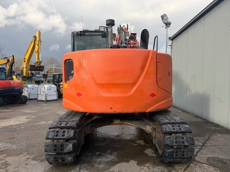 Hitachi ZX 135 US 5-B - Bager guseničar: slika 3 Hitachi ZX 135 US 5-B - Bager guseničar: slika 3