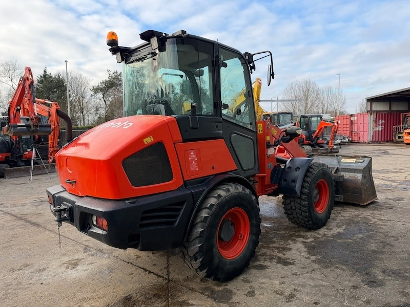 Kubota R 082 - Utovarivač točkaš: slika 4 Kubota R 082 - Utovarivač točkaš: slika 4