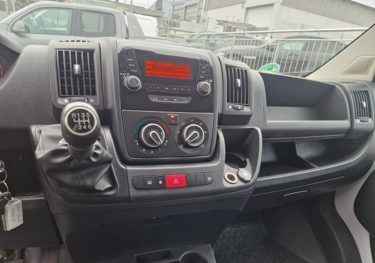 Citroen Jumper Jumper 2.2-140KM Długi Wysoki Klima Kamera 106tkm Model 2022 - Furgon: slika 4 Citroen Jumper Jumper 2.2-140KM Długi Wysoki Klima Kamera 106tkm Model 2022 - Furgon: slika 4