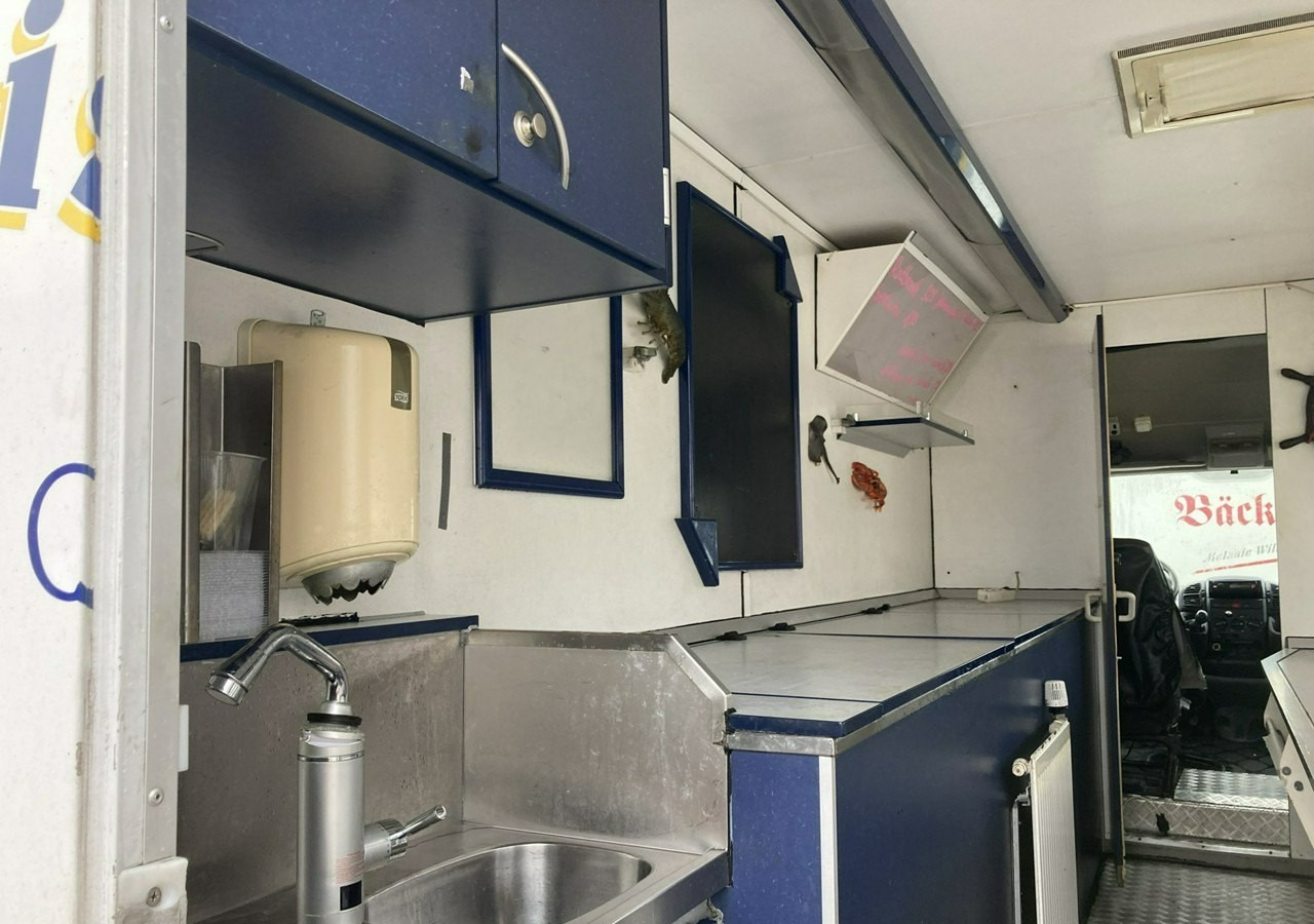 Fiat Ducato Autosklep mięso-ryba Gastronomiczny Food Truck Foodtruck sklep 2004 - Hrana kamion, Dostavno vozilo: slika 4 Fiat Ducato Autosklep mięso-ryba Gastronomiczny Food Truck Foodtruck sklep 2004 - Hrana kamion, Dostavno vozilo: slika 4
