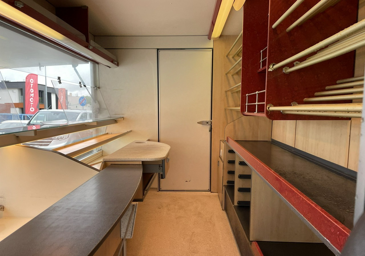 Hrana kamion Fiat Ducato Autosklep pieczywa Gastronomiczny Food Truck Foodtruck sklep Borco: slika 9 Hrana kamion Fiat Ducato Autosklep pieczywa Gastronomiczny Food Truck Foodtruck sklep Borco: slika 9