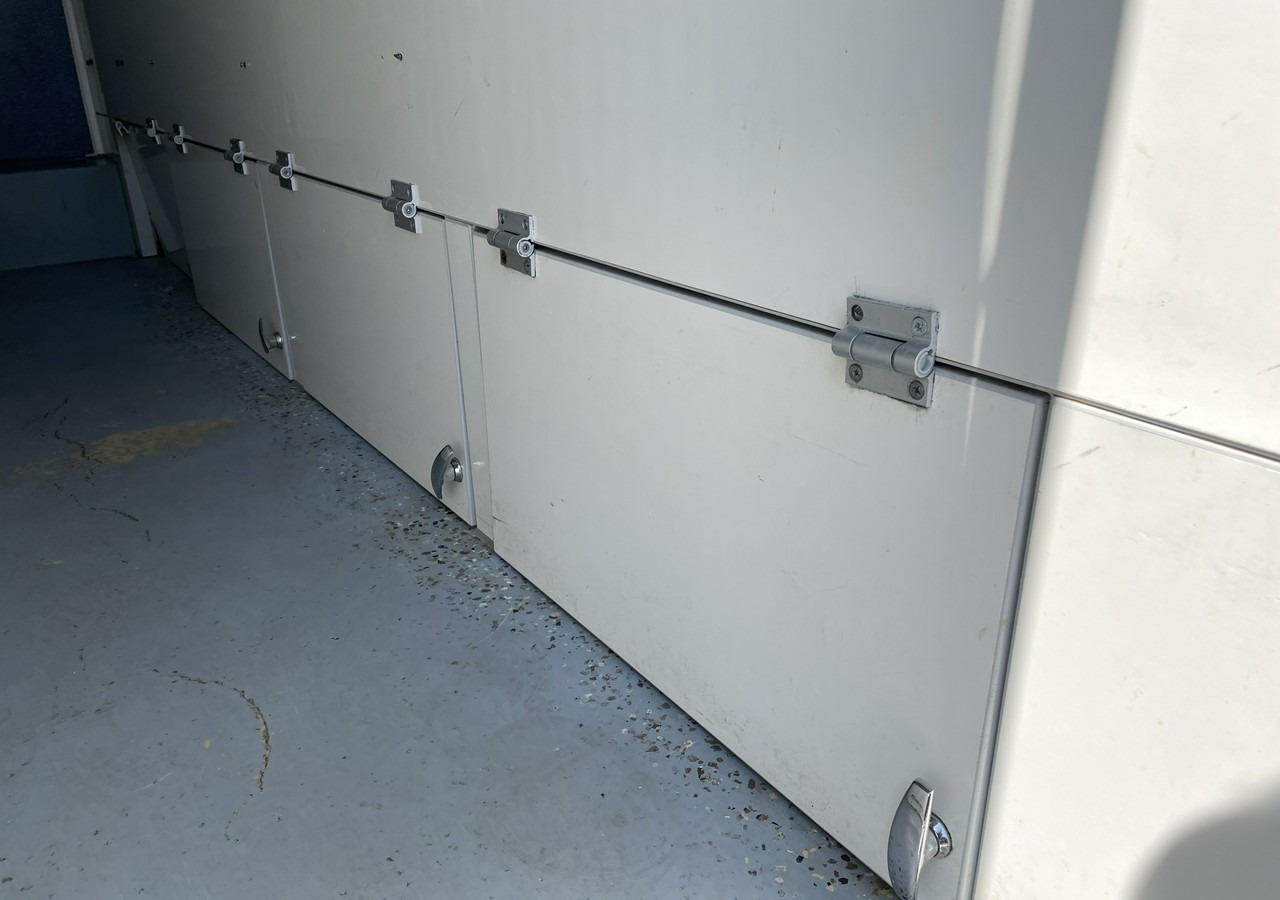 Fiat Ducato Ducato Autosklep wędlin Gastronomiczny Food Truck Foodtruck Sklep 20 - Hrana kamion: slika 4 Fiat Ducato Ducato Autosklep wędlin Gastronomiczny Food Truck Foodtruck Sklep 20 - Hrana kamion: slika 4