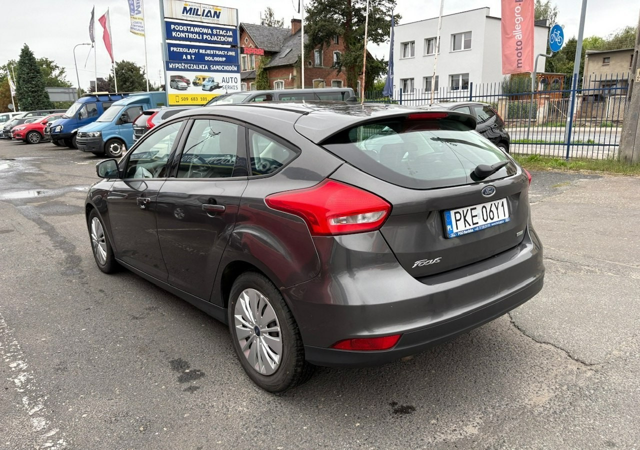 Ford Focus III Focus 1.0 EcoBoost Klima Salon PL 2015 - Hečbek: slika 5 Ford Focus III Focus 1.0 EcoBoost Klima Salon PL 2015 - Hečbek: slika 5