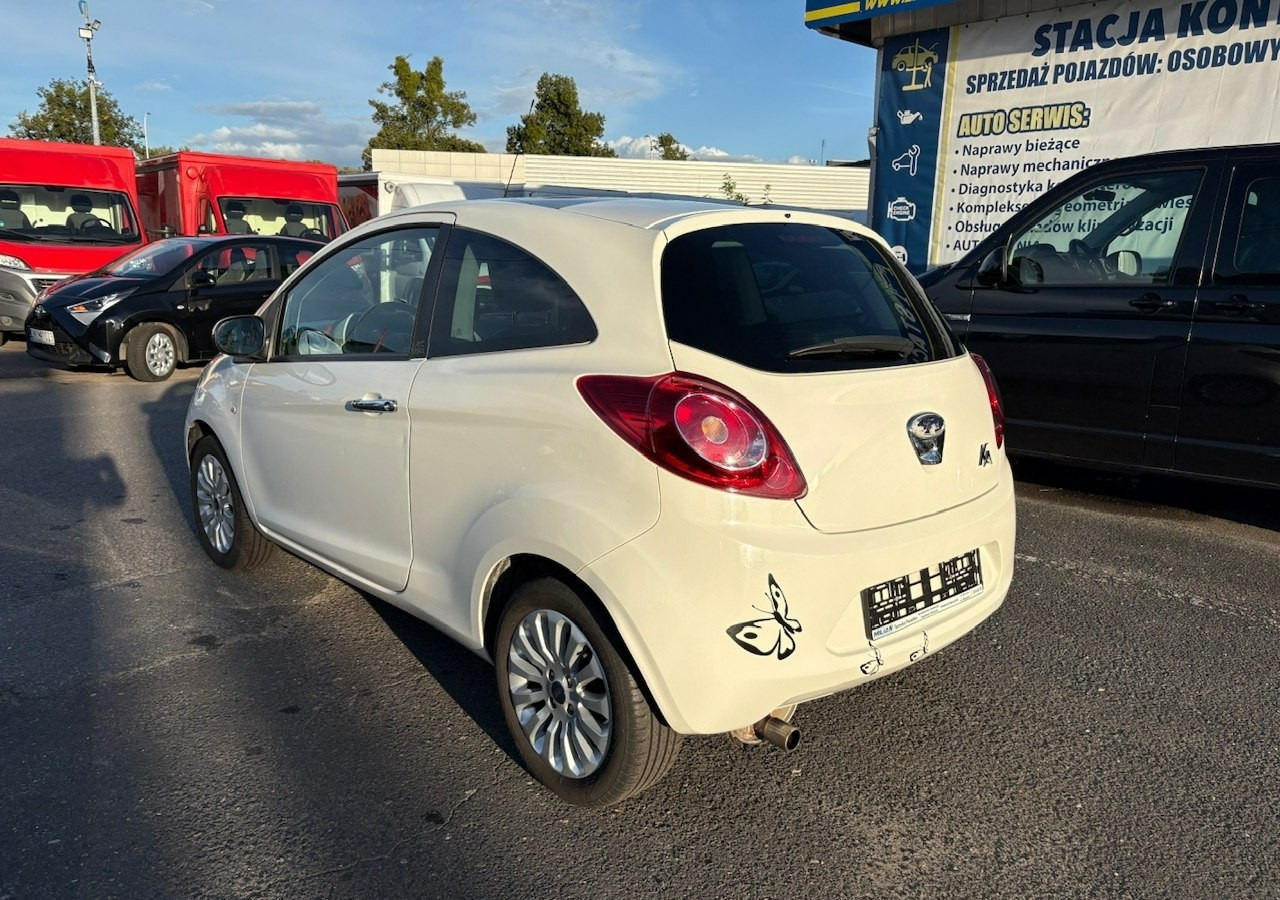 Ford KA II Ford KA 1.2 Champions Edition Klima Panorama 2012 - Hečbek: slika 3 Ford KA II Ford KA 1.2 Champions Edition Klima Panorama 2012 - Hečbek: slika 3