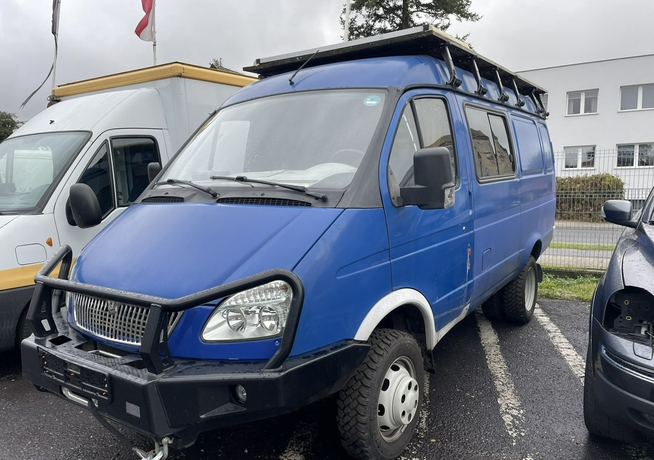 Gaz Gazela Gaz Gazelle Kamper furgon 4X4 benzyna + GAZ LPG Solar 94329km 2010 - Furgon: slika 2 Gaz Gazela Gaz Gazelle Kamper furgon 4X4 benzyna + GAZ LPG Solar 94329km 2010 - Furgon: slika 2