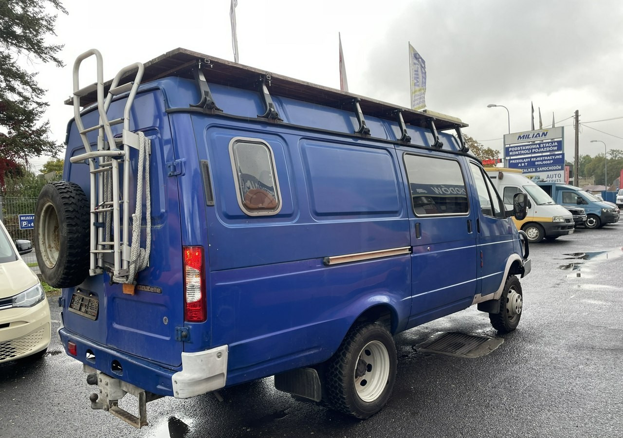 Gaz Gazela Gaz Gazelle Kamper furgon 4X4 benzyna + GAZ LPG Solar 94329km 2010 - Furgon: slika 4 Gaz Gazela Gaz Gazelle Kamper furgon 4X4 benzyna + GAZ LPG Solar 94329km 2010 - Furgon: slika 4
