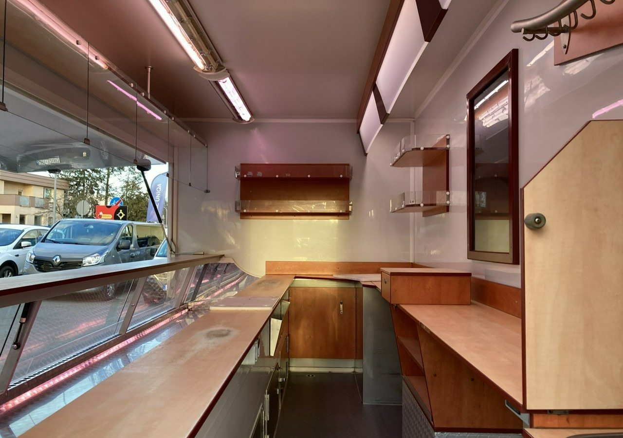 Prikolica za hrane Inna Inny Autosklep wędlin Gastronomiczna food truck foodtruck sklep 2004: slika 8 Prikolica za hrane Inna Inny Autosklep wędlin Gastronomiczna food truck foodtruck sklep 2004: slika 8