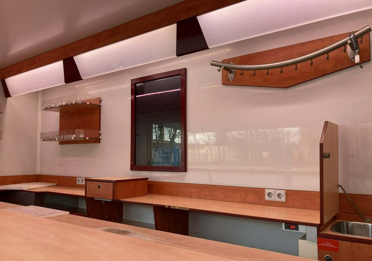 Prikolica za hrane Inna Inny Autosklep wędlin Gastronomiczna food truck foodtruck sklep 2004: slika 12 Prikolica za hrane Inna Inny Autosklep wędlin Gastronomiczna food truck foodtruck sklep 2004: slika 12