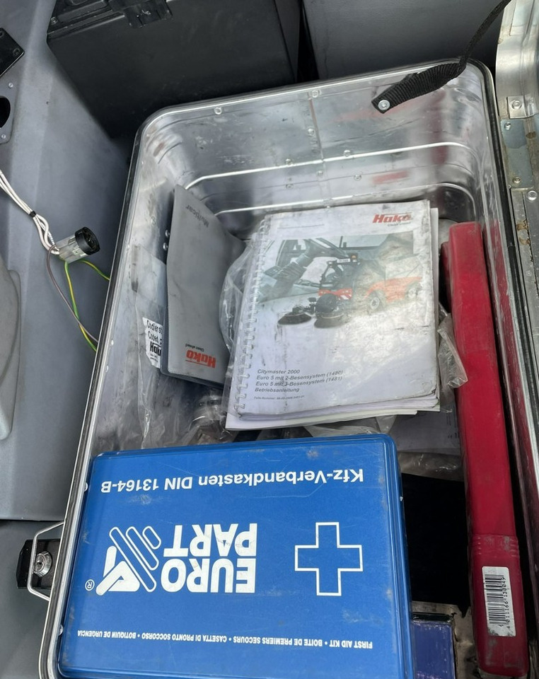 Inna Inny Hako Citymaster 2000 Zamiatarka 2016 - Autočistilica: slika 5 Inna Inny Hako Citymaster 2000 Zamiatarka 2016 - Autočistilica: slika 5