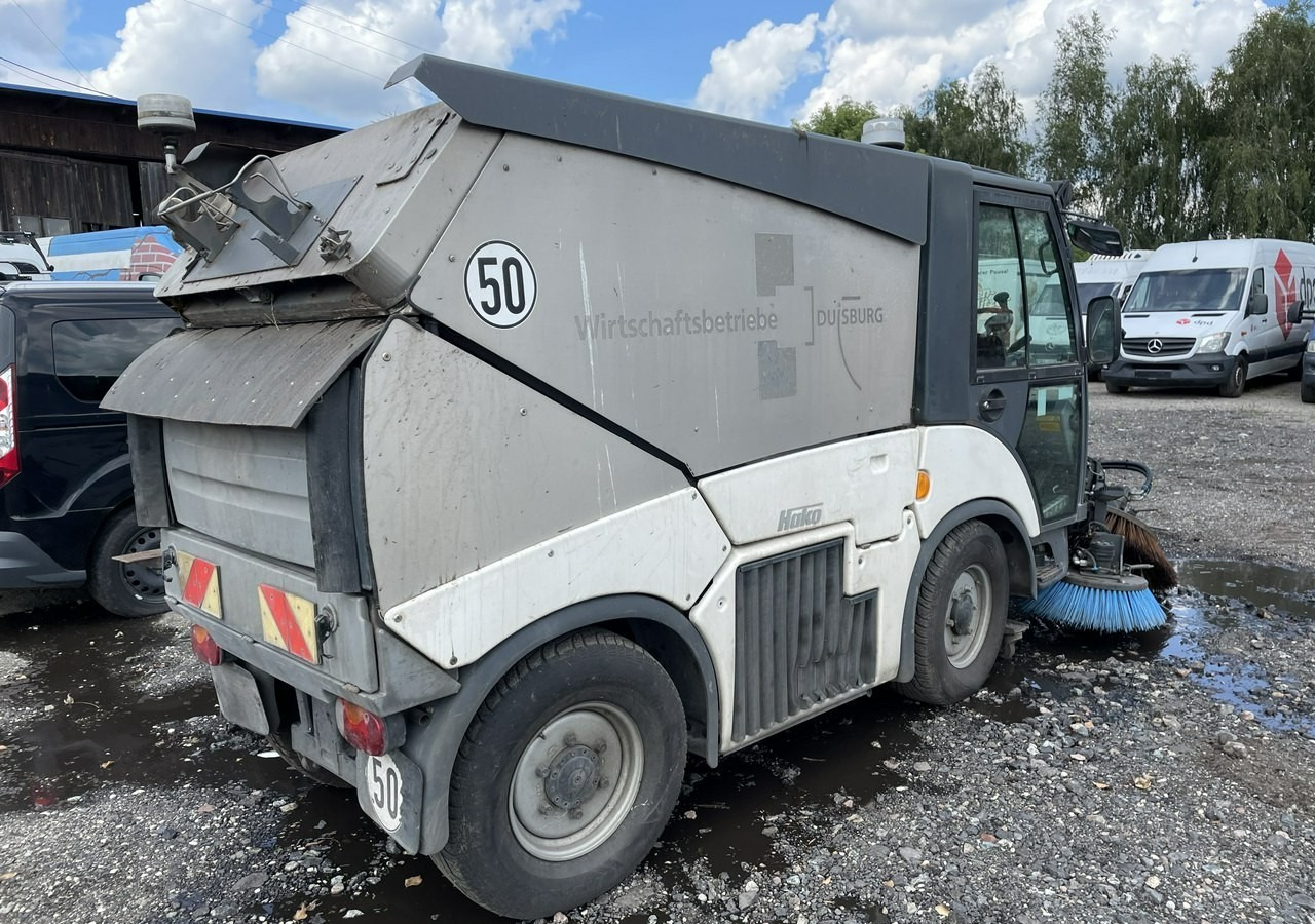 Inna Inny Hako Citymaster 2000 Zamiatarka 2016 - Autočistilica: slika 3 Inna Inny Hako Citymaster 2000 Zamiatarka 2016 - Autočistilica: slika 3