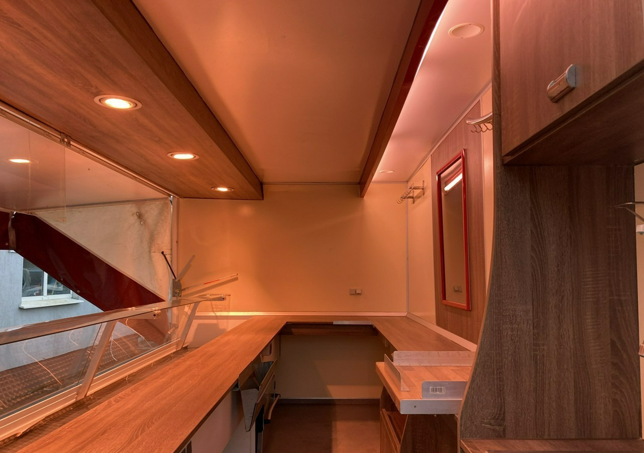 Inna Inny Przycze Autosklep wędli Gastronomiczna food truck foodtruck sklep 20 - Prikolica za hrane: slika 3 Inna Inny Przycze Autosklep wędli Gastronomiczna food truck foodtruck sklep 20 - Prikolica za hrane: slika 3