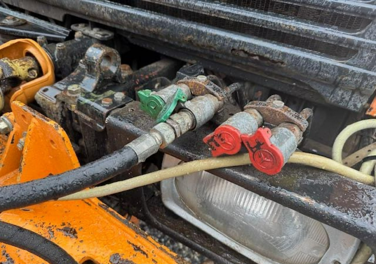 Inna Inny Unimog 1400 4X4 Kosiarka bijakowa teleskopowa - Korisno/ Posebno vozilo: slika 4 Inna Inny Unimog 1400 4X4 Kosiarka bijakowa teleskopowa - Korisno/ Posebno vozilo: slika 4