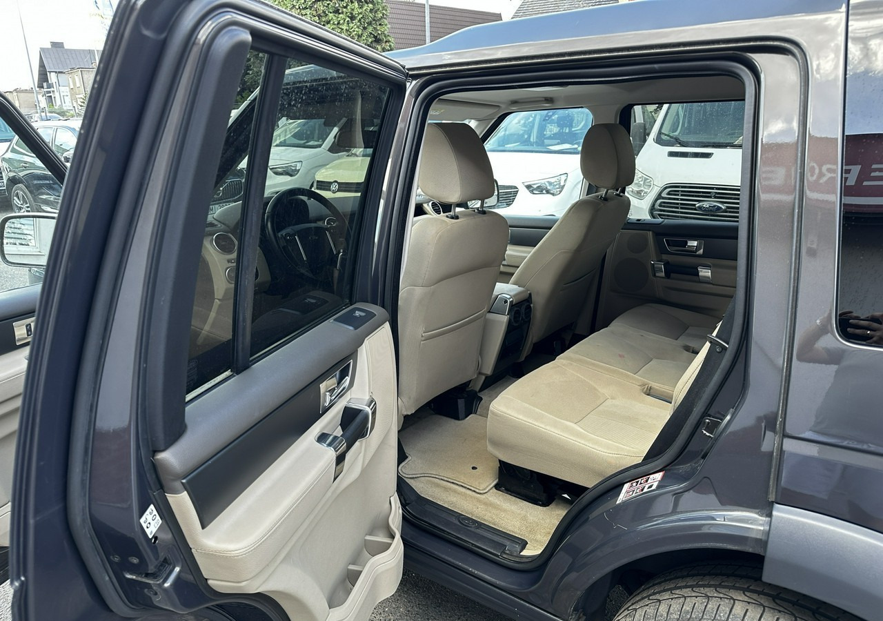 SUV Land Rover Discovery IV Discovery IV 3.0SD V6 HSE Bogate Wyposażenie 2013: slika 15