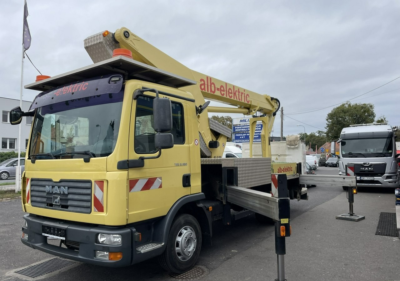 MAN Inny MAN Man TGL 8.180 Podnośnik koszowy 27m RUTHMANN T270 Zwyżka 2008 - Vazdušna platforma montirana na kamion: slika 1 MAN Inny MAN Man TGL 8.180 Podnośnik koszowy 27m RUTHMANN T270 Zwyżka 2008 - Vazdušna platforma montirana na kamion: slika 1