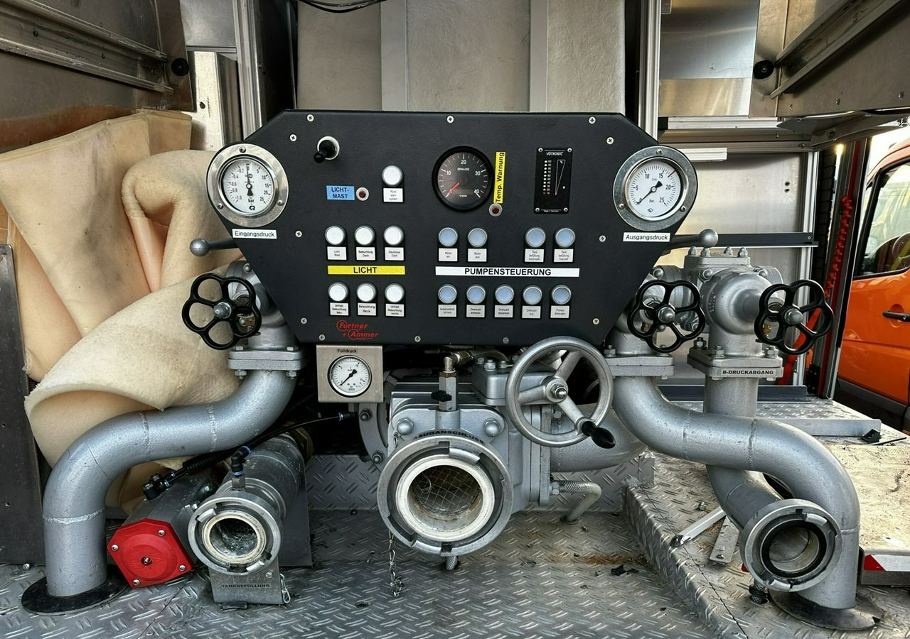 Mercedes-Benz Atego 918 Straż Pożarna 4X4 Wóz strażacki 2006 Atego 918 Straż Pożarna 4X4 Wóz strażacki 2006 - Vatrogasni kamion: slika 2 Mercedes-Benz Atego 918 Straż Pożarna 4X4 Wóz strażacki 2006 Atego 918 Straż Pożarna 4X4 Wóz strażacki 2006 - Vatrogasni kamion: slika 2