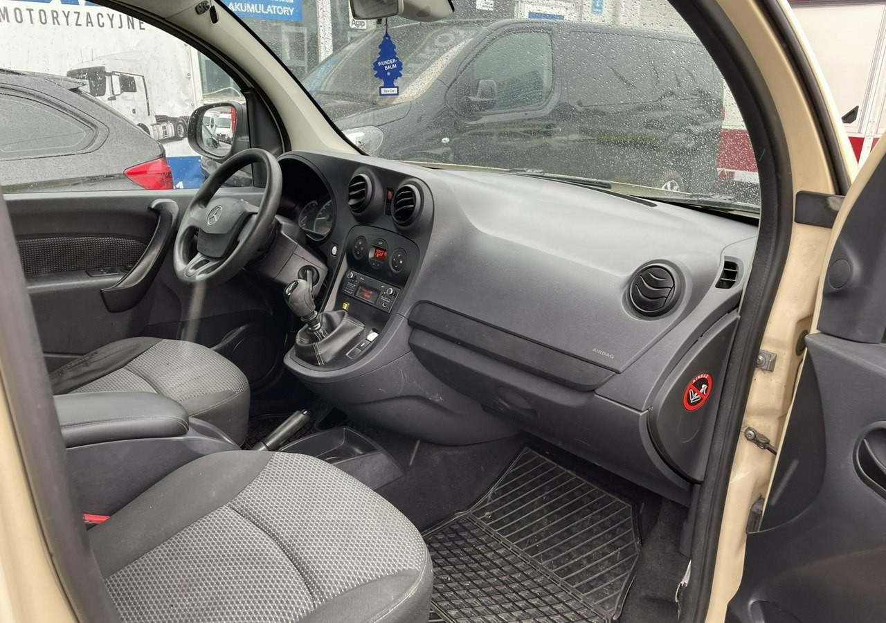 Mercedes-Benz Citan Citan Tourer Mercedes Citan 6-osob przewozu Niepełnosprawnych inwalida - Karavan: slika 3 Mercedes-Benz Citan Citan Tourer Mercedes Citan 6-osob przewozu Niepełnosprawnych inwalida - Karavan: slika 3