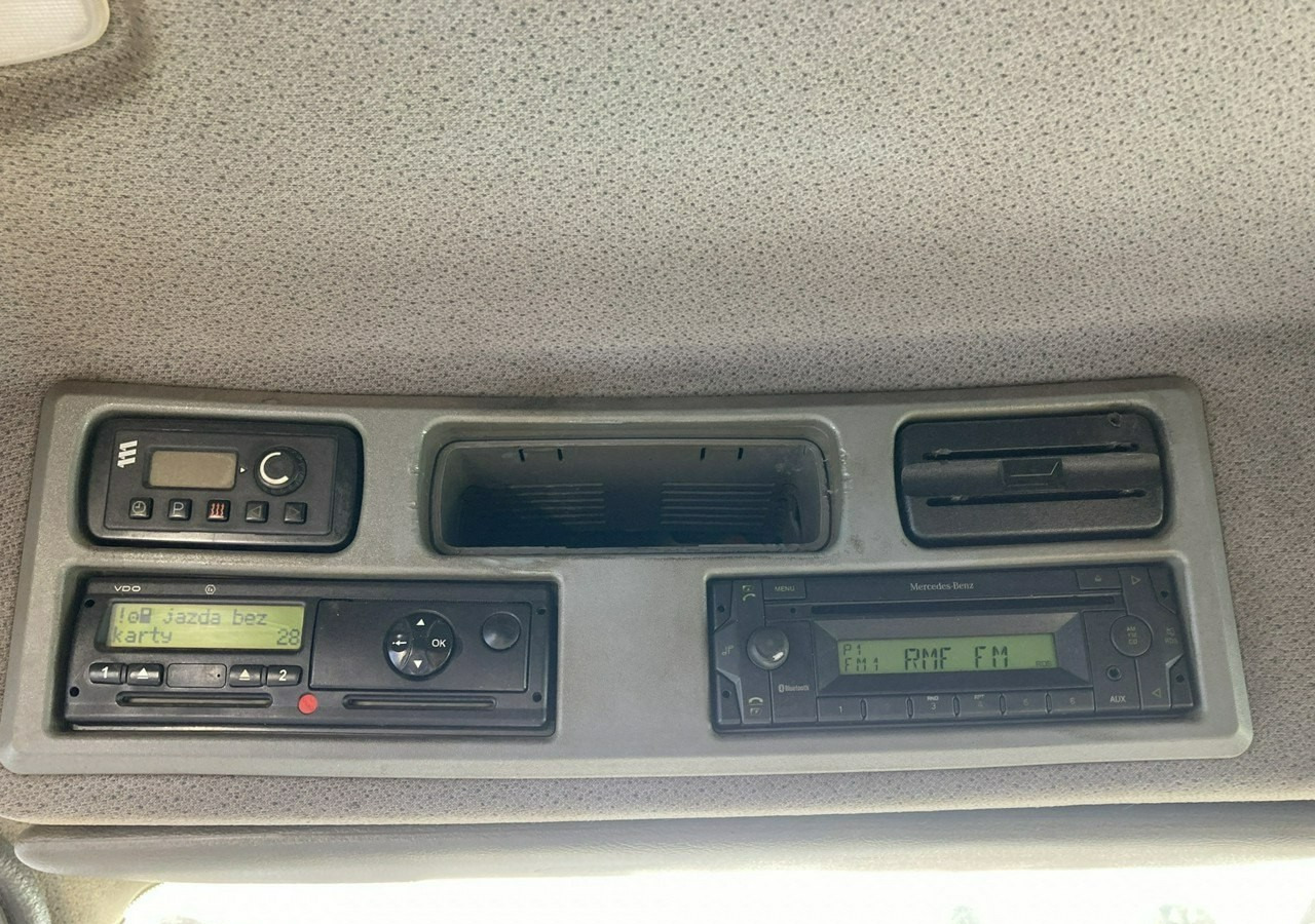 Kamion sa hidrauličnom kukom Mercedes-Benz Inny Mercedes-Benz Mercedes Axor 2543 Hakowiec bramowiec MEILLER-KIPPER Model 2009: slika 12