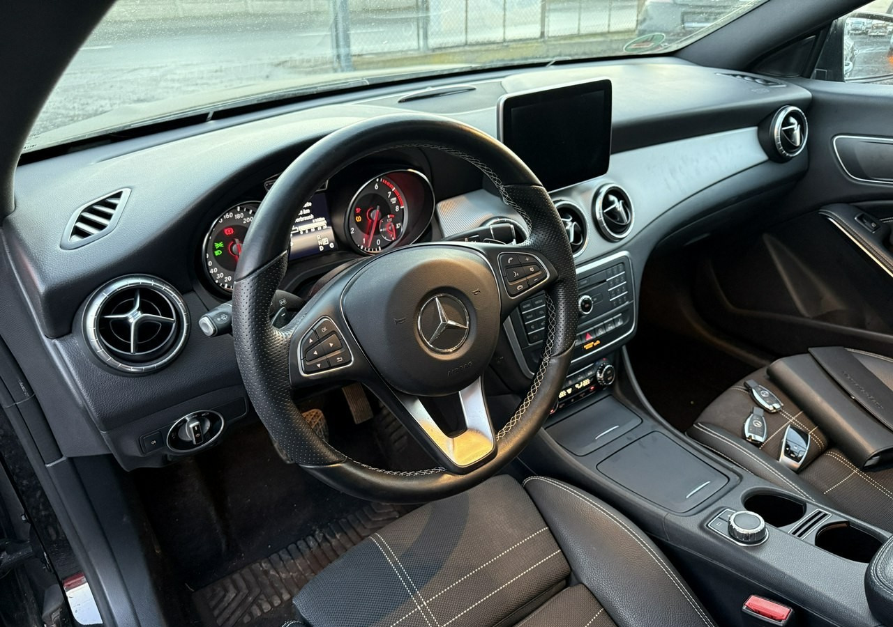 Mercedes-Benz Klasa CLA C117/X117 Mercedes-Benz Klasa CLA Mercedes CLA 250 4MATIC 2.0-210KM Bogate wyposażenie 2016 - Automobil: slika 5 Mercedes-Benz Klasa CLA C117/X117 Mercedes-Benz Klasa CLA Mercedes CLA 250 4MATIC 2.0-210KM Bogate wyposażenie 2016 - Automobil: slika 5