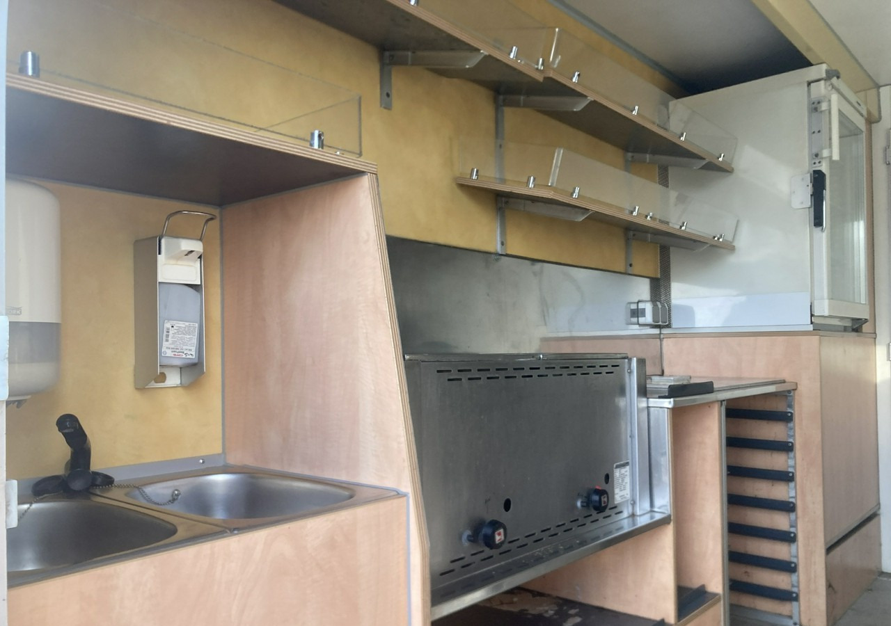 Mercedes-Benz Sprinter Autosklep Gastronomiczny Food Truck Foodtruck sklep bar 2009 Borco - Hrana kamion: slika 3 Mercedes-Benz Sprinter Autosklep Gastronomiczny Food Truck Foodtruck sklep bar 2009 Borco - Hrana kamion: slika 3
