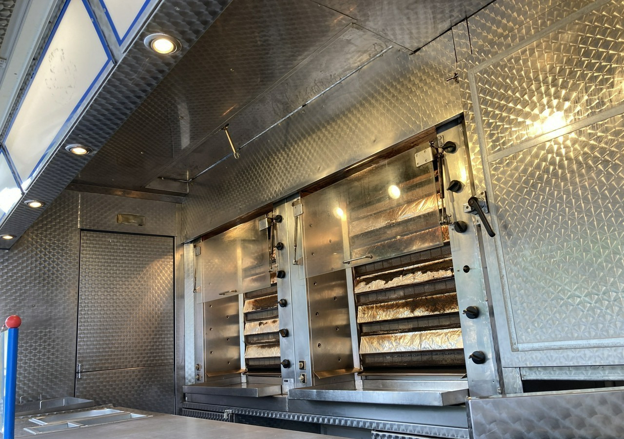 Mercedes-Benz Sprinter Autosklep Grill kurczak Gastronomiczny Food Truck Foodtruck sklep 20 - Hrana kamion: slika 3 Mercedes-Benz Sprinter Autosklep Grill kurczak Gastronomiczny Food Truck Foodtruck sklep 20 - Hrana kamion: slika 3