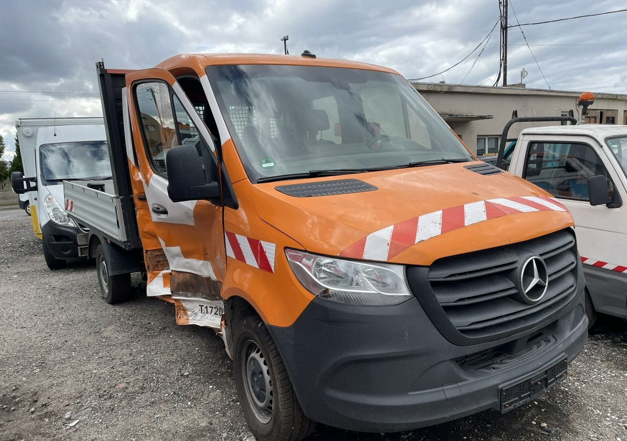 Mercedes-Benz Sprinter Sprinter 314 Dokka Brygadówka 7-oso doka Klim skrzynia rama Model 20 - Dostavno vozilo s ravnom platformom, Dostavno vozilo sa duplom kabinom: slika 2 Mercedes-Benz Sprinter Sprinter 314 Dokka Brygadówka 7-oso doka Klim skrzynia rama Model 20 - Dostavno vozilo s ravnom platformom, Dostavno vozilo sa duplom kabinom: slika 2